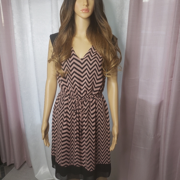 FOCUS DRESS - Picture 6 of 10